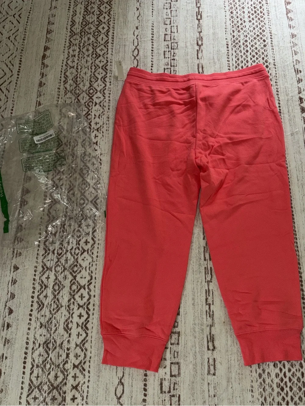 Amazon
Essentials Women's Fleece
Jogger Sweatpant size Large new - Picture 3 of 3